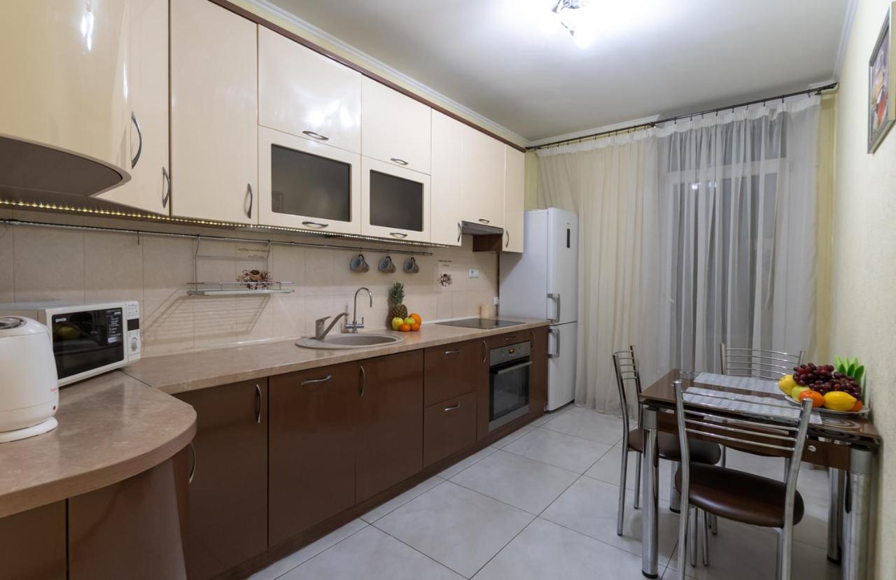 Видові 1К-2К Апартаменти 11,15, 23 Поверхи Kyiv Exterior foto
